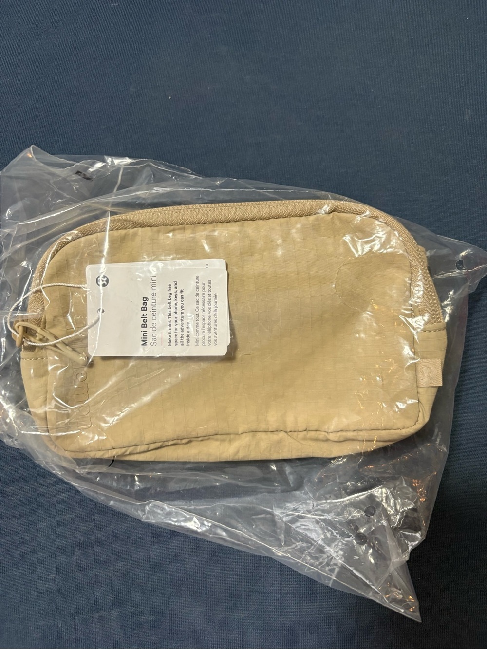 BNWT Lululemon mini beltbag